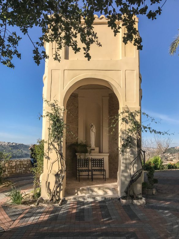 מנזר האחיות מציון בעין כרם. טיול יום והמלצות לביקור באתרים נוצריים בירושלים