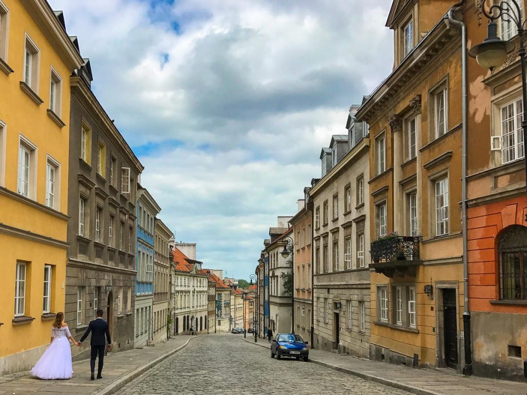 העיר העתיקה בורשה. עצירת חובה במהלך סופ"ש של אוכל ושופינג בבירת פולין