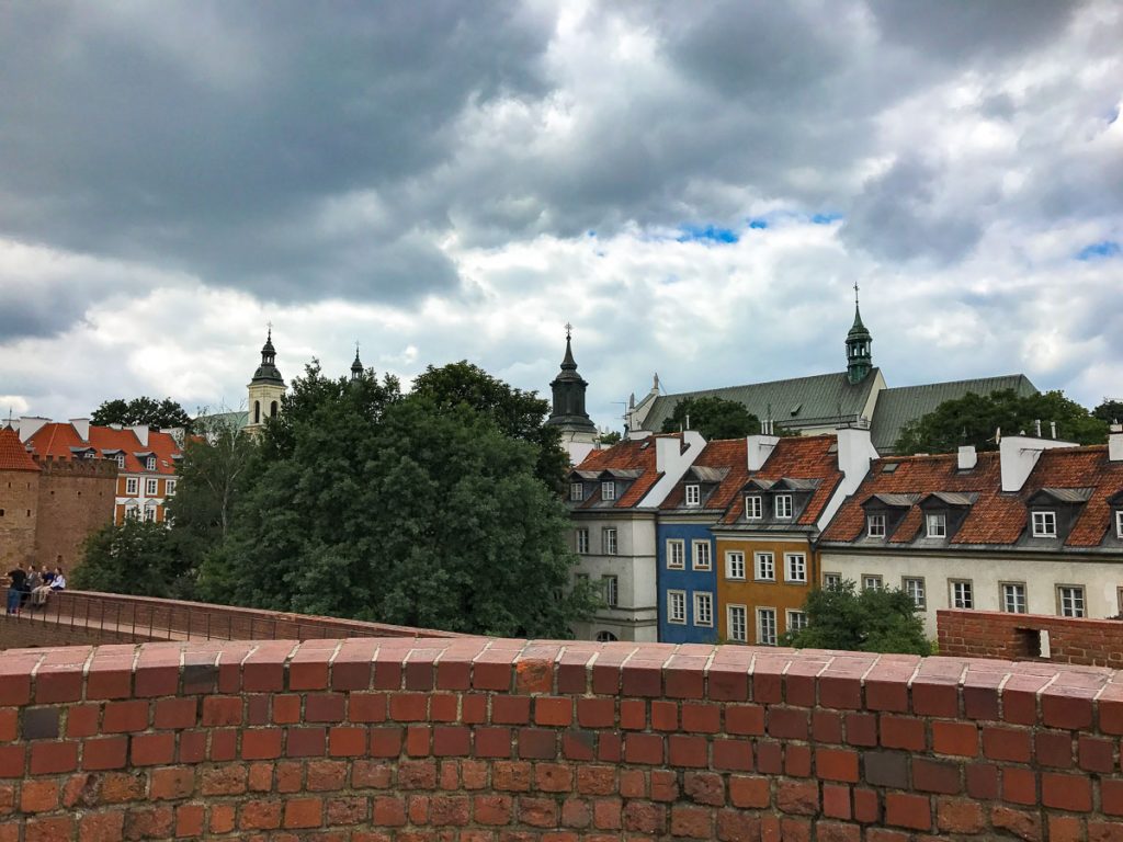 העיר העתיקה בורשה. עצירת חובה במהלך סופ"ש של אוכל ושופינג בבירת פולין